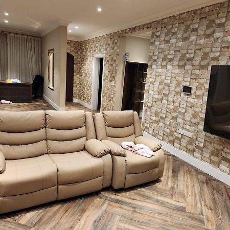 A Big Villa Riyadh Exterior photo